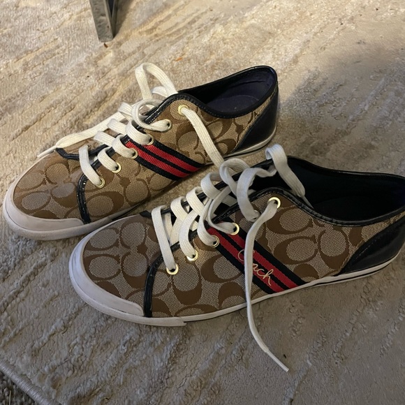 Coach Women’s Tan Sneakers Sz 10 - Picture 7 of 7